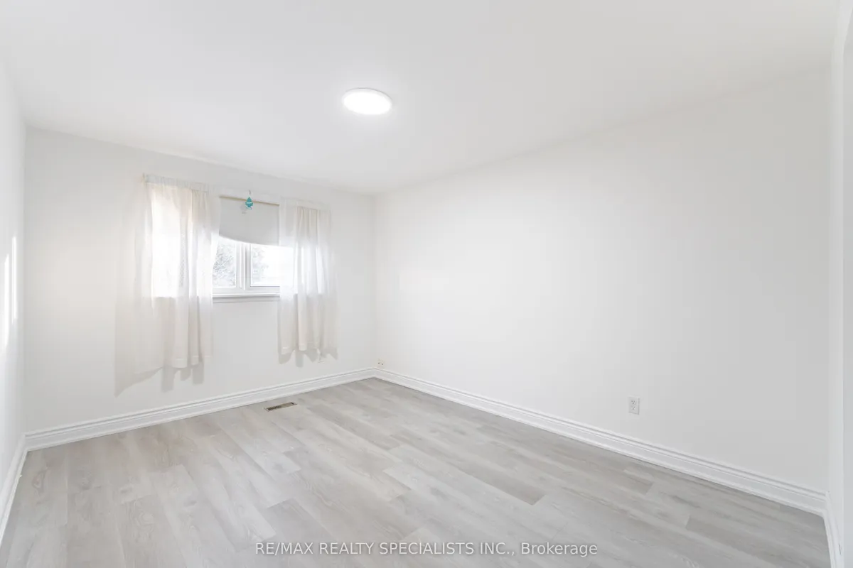 38 Dunblaine Crescent, ON L6T 3H2