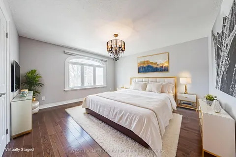 589 Glen Park Avenue, ON M6B 2G4