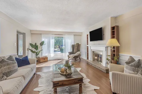 10 Alexander Street, ON L6V 1H6