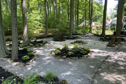 7507 Bell School Line, ON L9T 2Y1