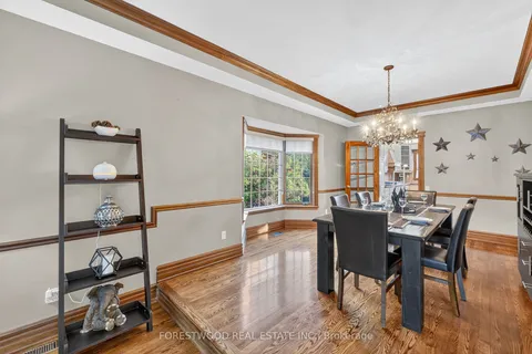 971 Lovingston Crescent, ON L4W 3V7