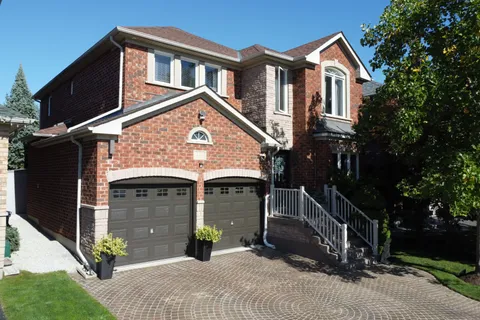 491 Pettit Trail, ON L9T 6N9