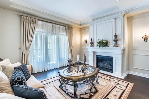 41 Burlwood Road, ON L6P 4E8