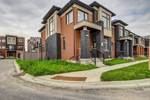 66 Pearman Crescent, ON L7A 4Y9