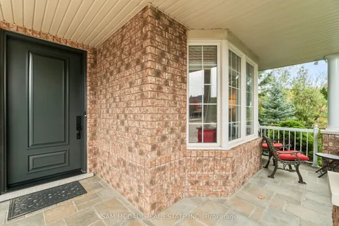 3859 Pondview Way, ON L5N 8K1