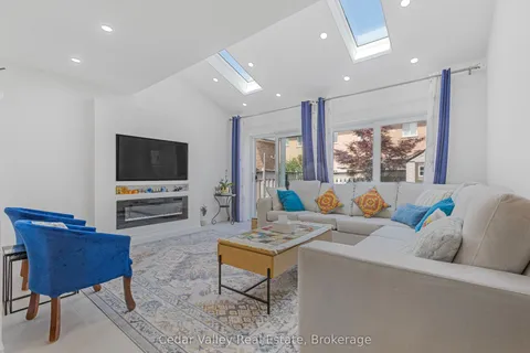 3273 Carabella Way, ON L5M 6T4