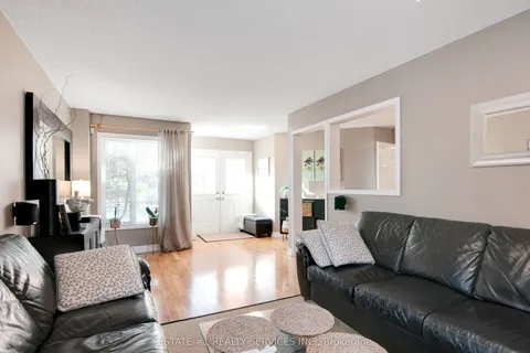 102 Cresthaven Road, ON L7A 1J4