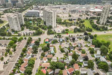 95 Huntingwood Crescent, ON L6S 1S5