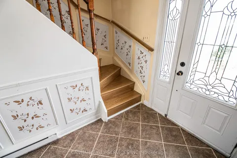 95 Huntingwood Crescent, ON L6S 1S5