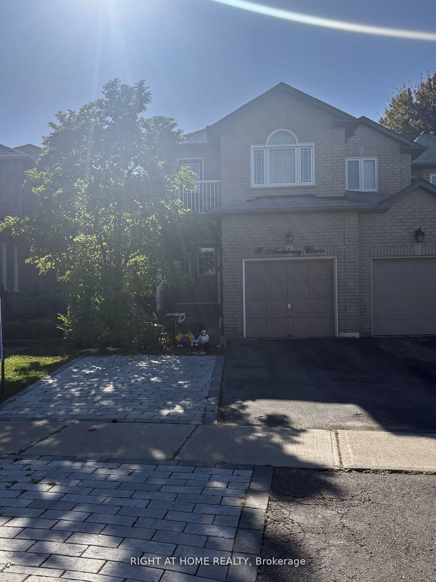 18 Archbury Circle, ON L7E 2H7