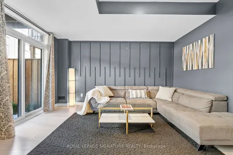 173 Sabina Drive, ON L6H 0L4