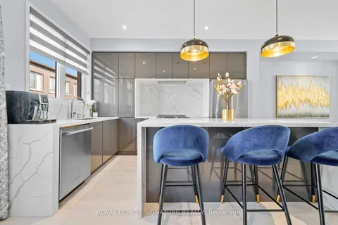 173 Sabina Drive, ON L6H 0L4