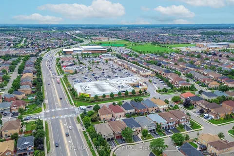 18 Thimbleberry Street, ON L7A 3L3