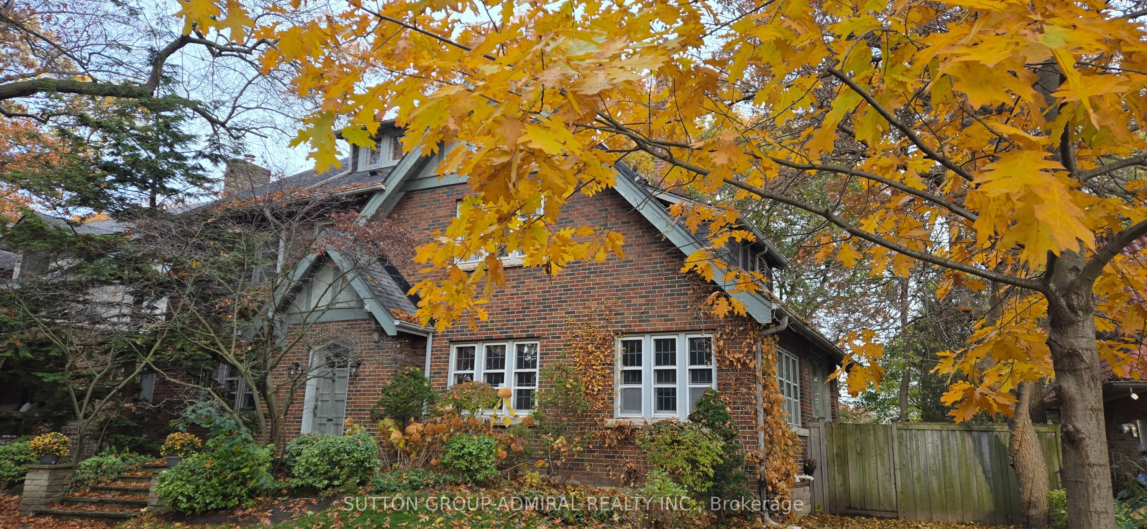 72 Baby Point Road, ON M6S 2G3