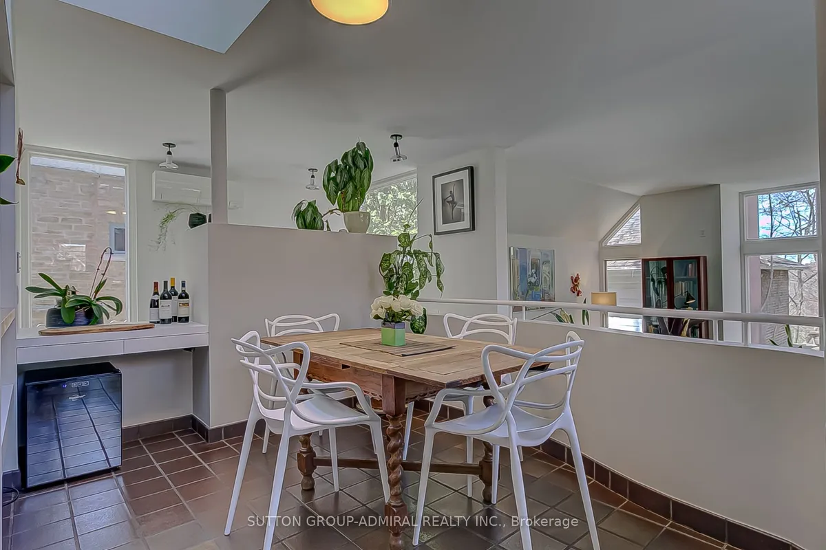 72 Baby Point Road, ON M6S 2G3