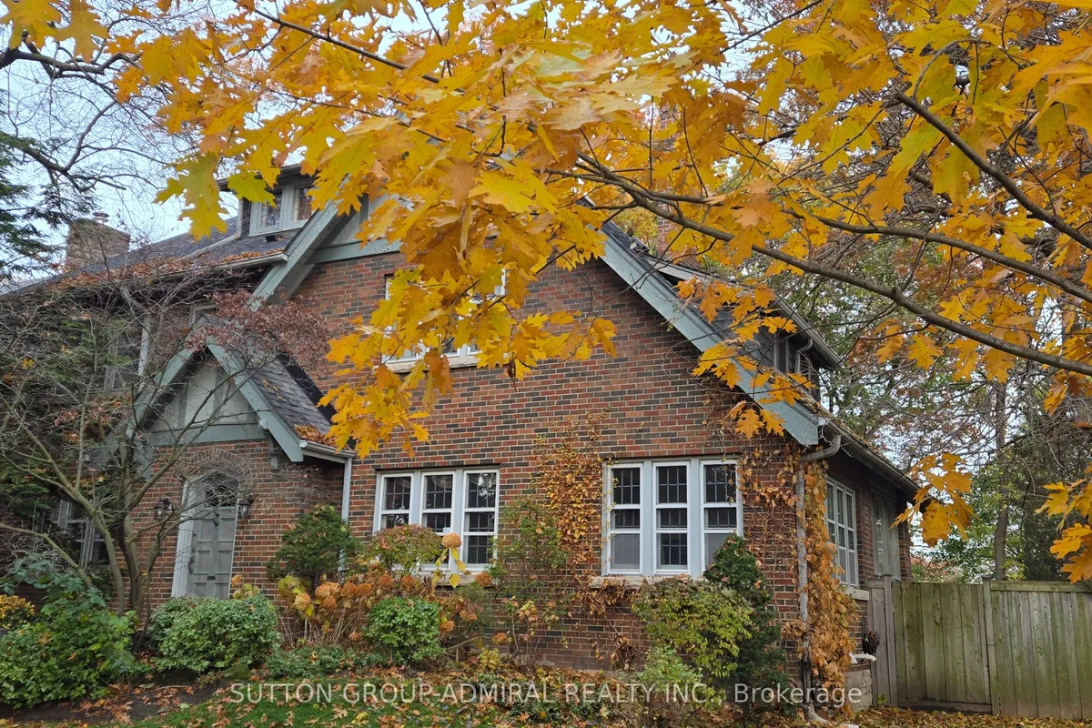 72 Baby Point Road, ON M6S 2G3