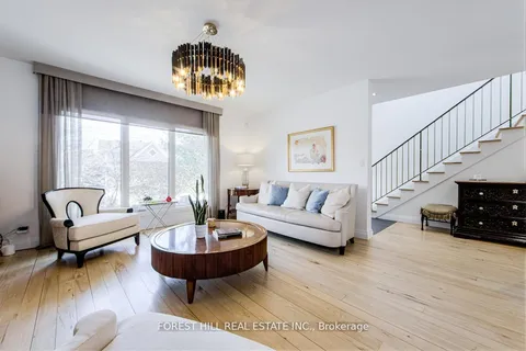 193 Lakewood Drive, ON L6K 1B3