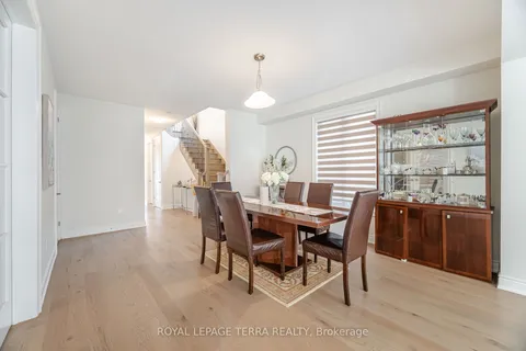 18 Gladmary Drive, ON L6Y 0E4