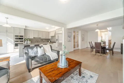 18 Gladmary Drive, ON L6Y 0E4