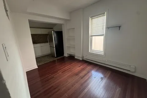 22 Brad Street, ON M6P 1N1