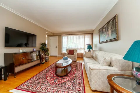 288 Hullmar Drive, ON M3N 2G1