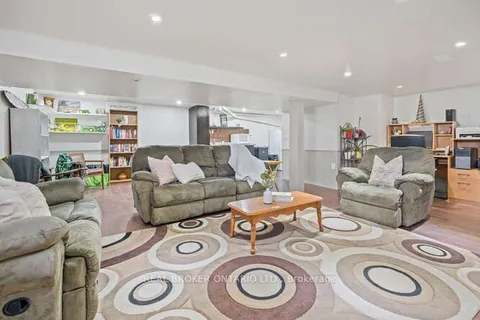 19 Dayfoot Drive, ON L7G 2K8