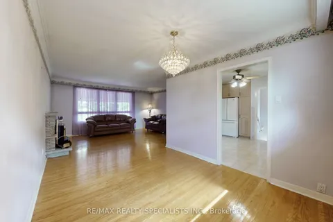 1470 Sherway Drive, ON L4X 1C2