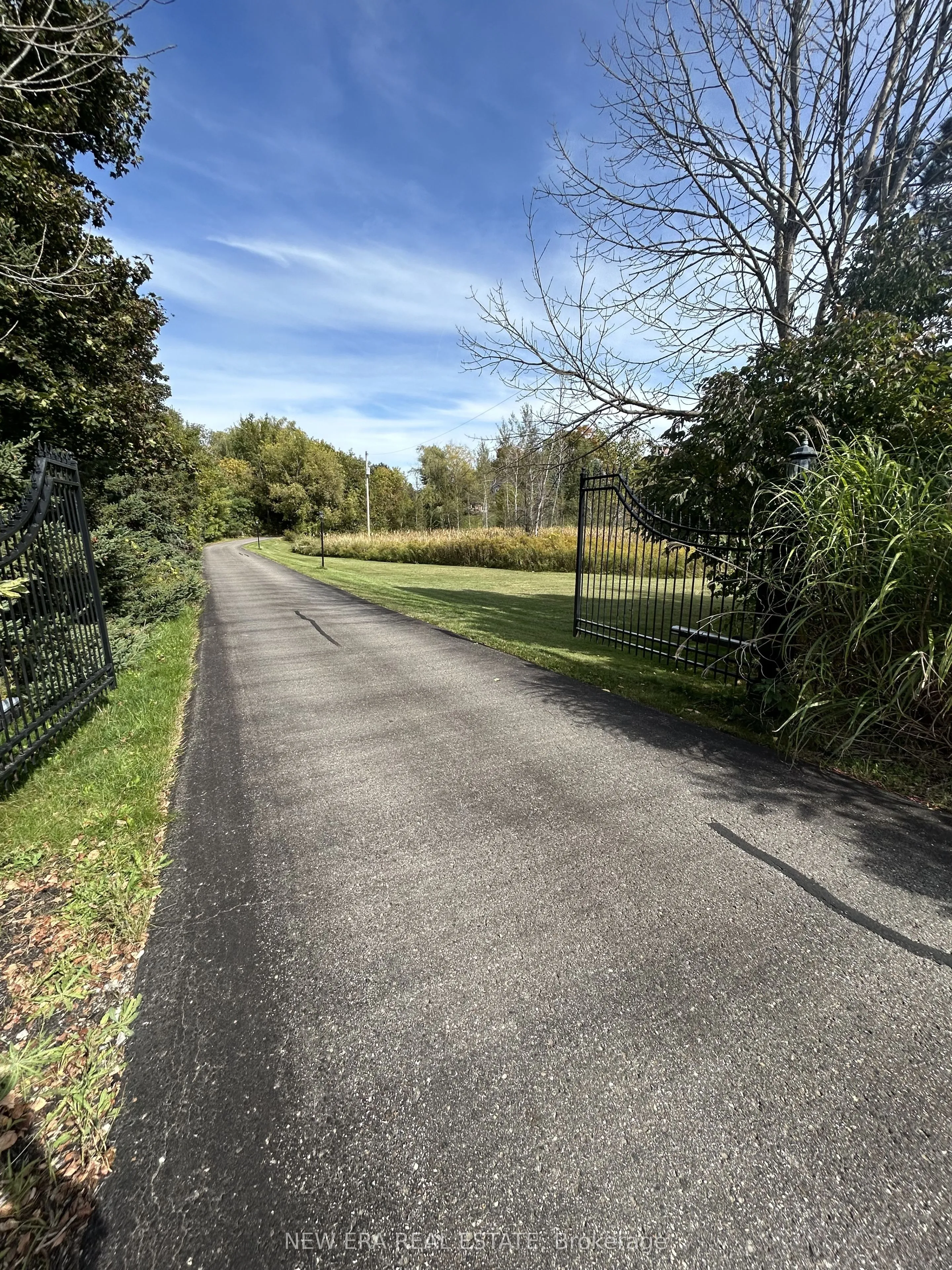 14227 Trafalgar Road, ON L7G 4S4