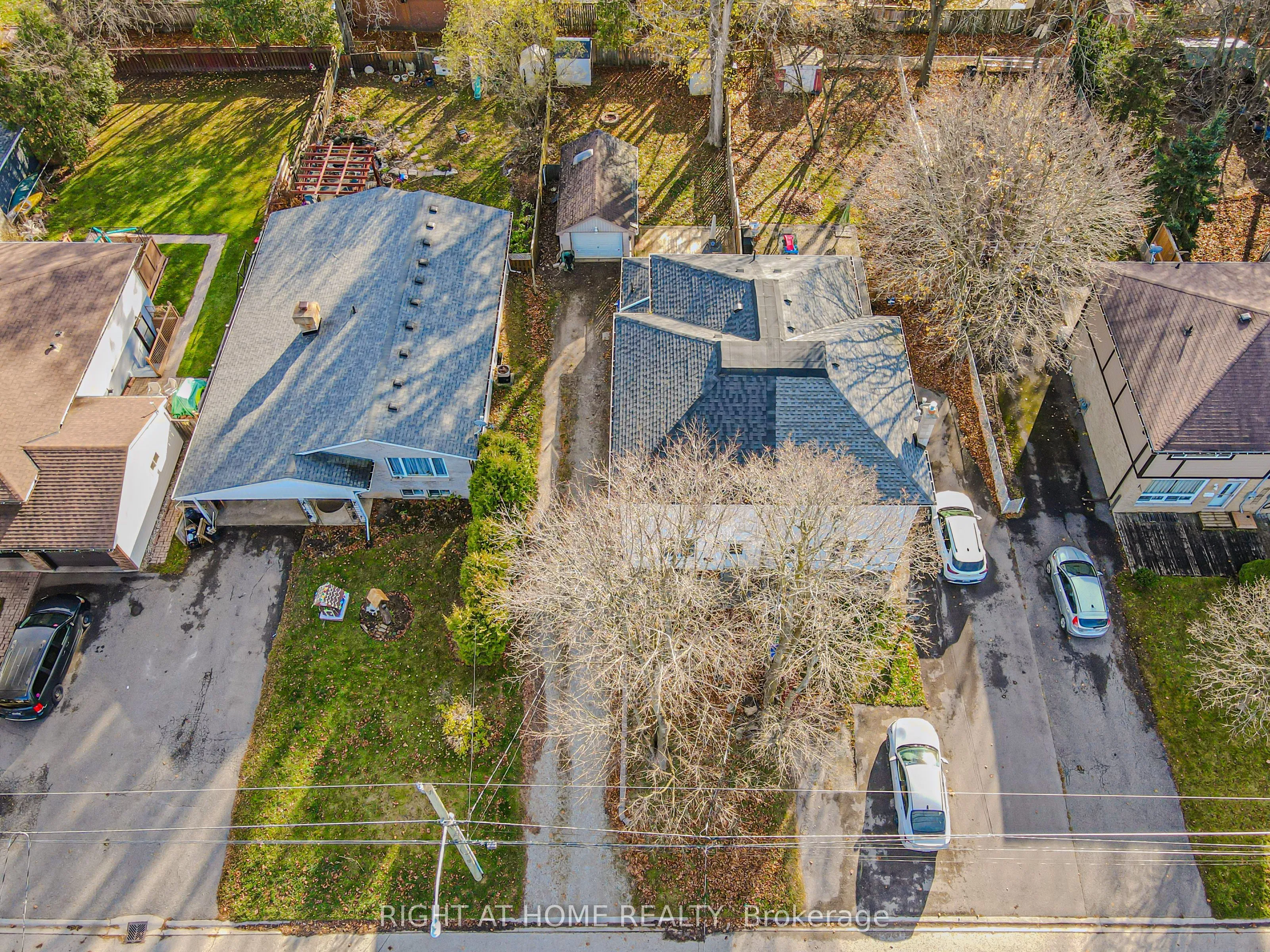 126 Poplar Avenue, ON L7J 2E2