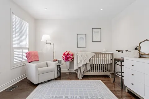 2 Brownstone Lane, ON M8X 2Z6