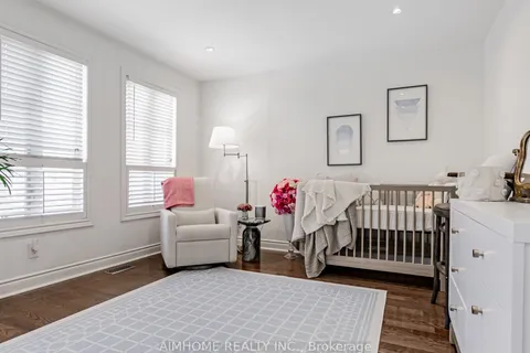 2 Brownstone Lane, ON M8X 2Z6