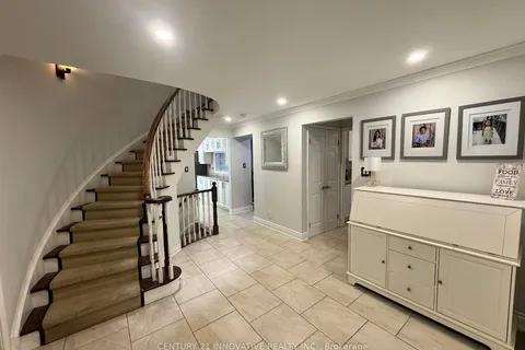 23 Linden Crescent, ON L6S 4A1