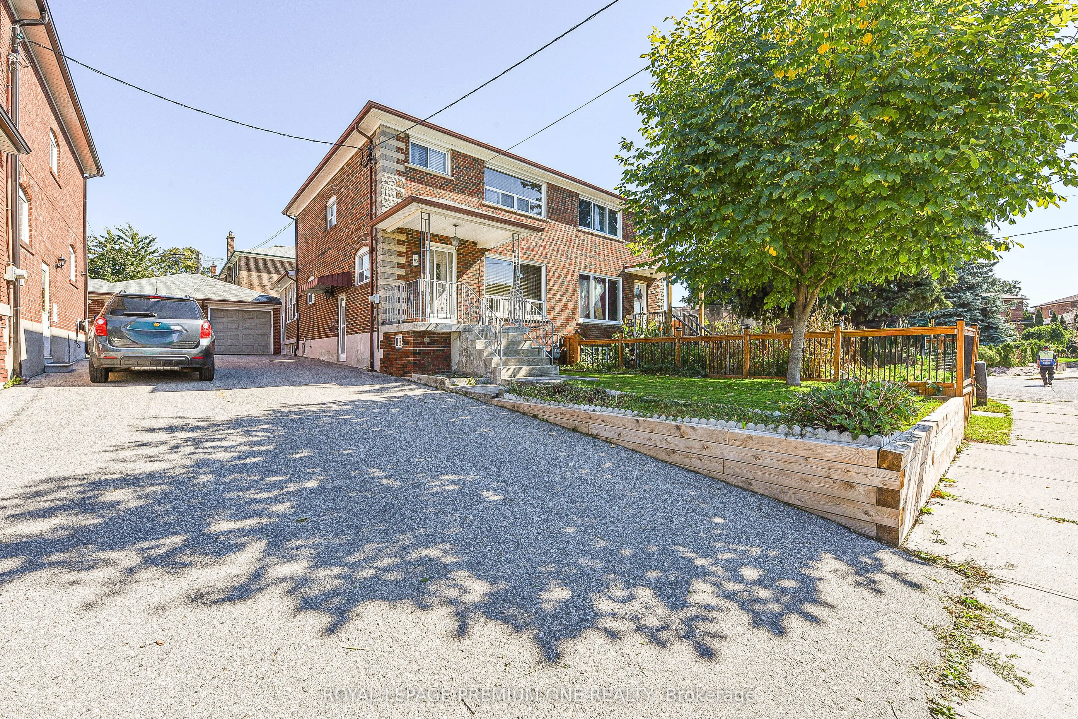 63 Haverson Boulevard, ON M6M 3J8