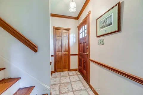 4447 Lakeshore Road, ON L7L 1B3