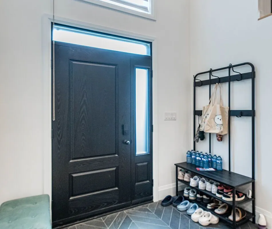 22 Yorkleigh Avenue, ON M9P 1Y4