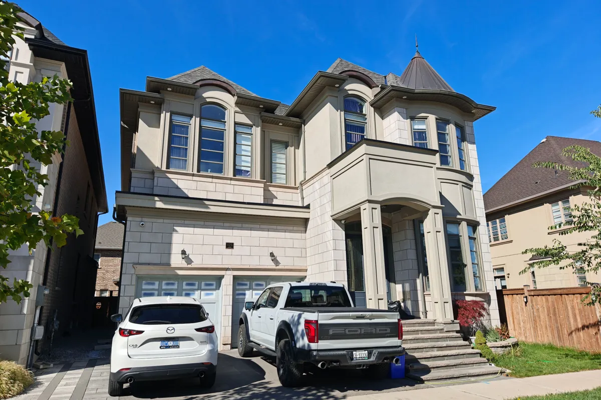 123 Ballmer Trail, ON L6H 0V5