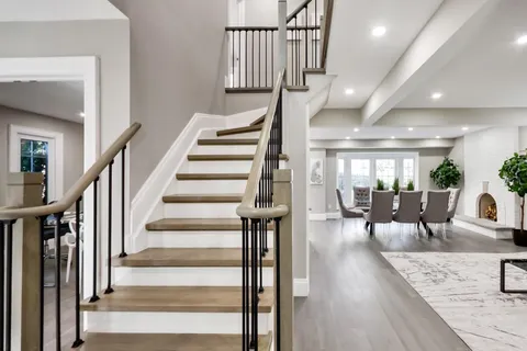 4342 Violet Road, ON L5V 1J8