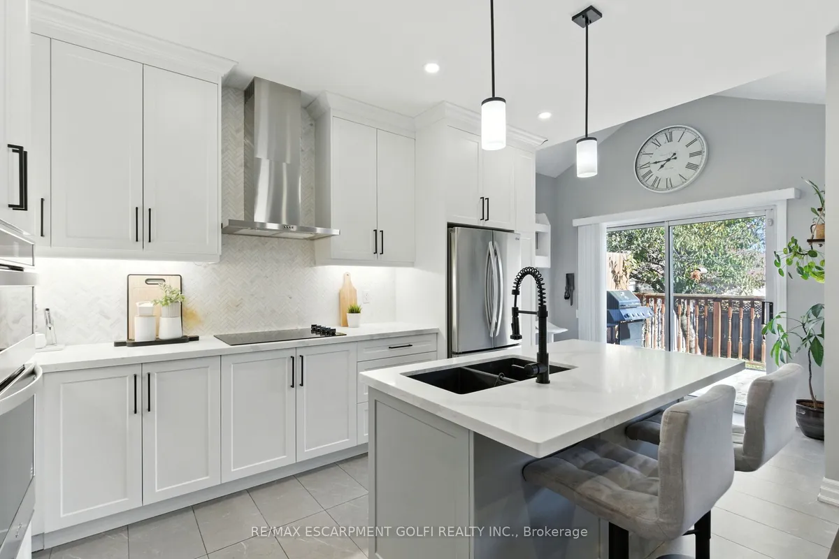 65 Twin Willow Crescent, ON L7A 1K2