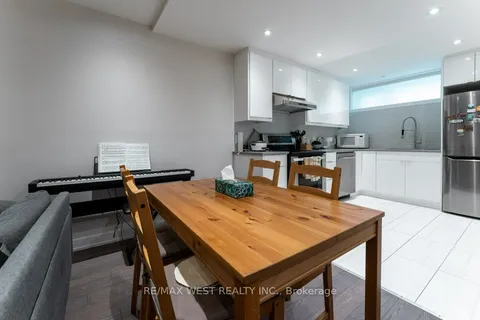 167 Quebec Avenue, ON M6S 3W1