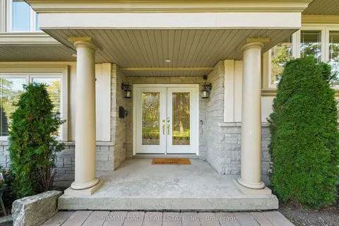 724 Atoka Drive, ON L5H 1Y6