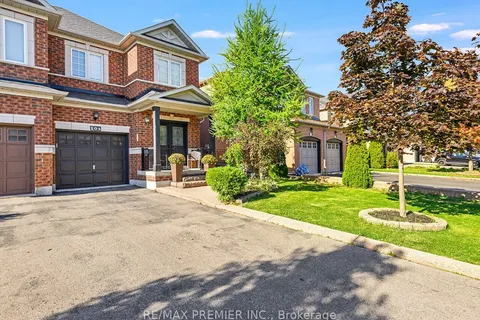 104 Humbershed Crescent, ON L7E 2X6