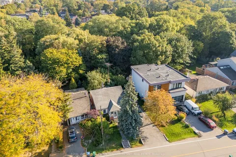 945 BEECHWOOD Avenue, ON L5G 4E3