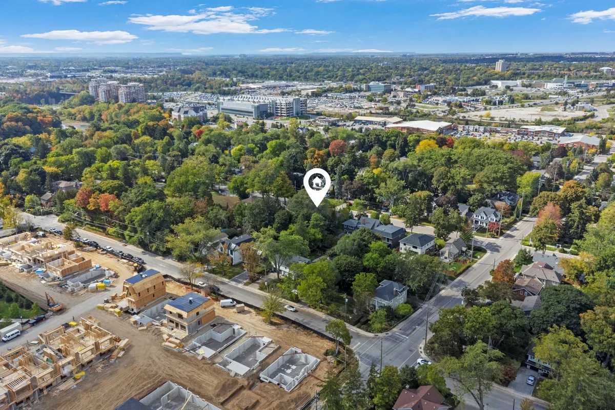 324 Spruce Street, ON L6J 2H1