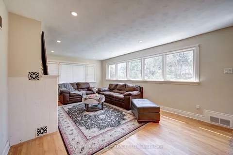 1235 Old River Road, ON L5G 3G2