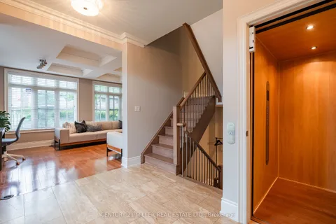 131 Brock Street, ON L6K 0A2