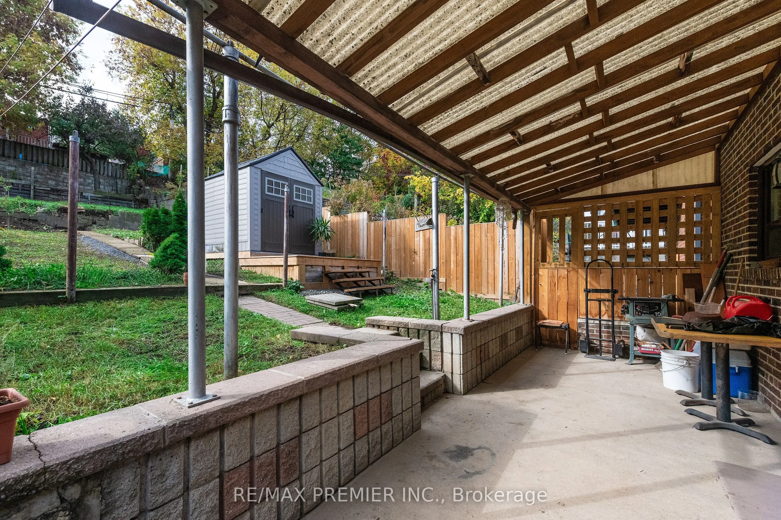 Detached kitchen at 11 Holmesdale Road Toronto