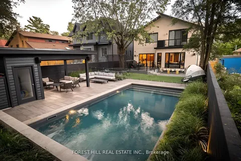 8 Nora Road, ON M9A 1C9