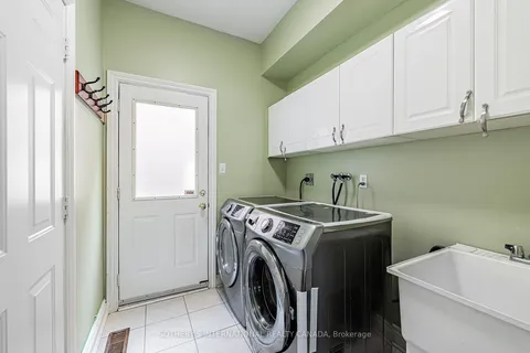 5930 Bassinger Place, ON L5M 6K5