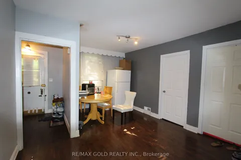 961 Lakeshore Road, ON L5H 1H8