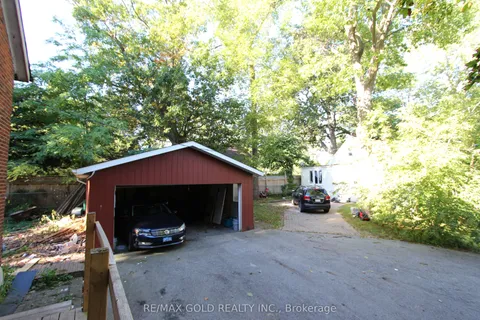 961 Lakeshore Road, ON L5H 1H8